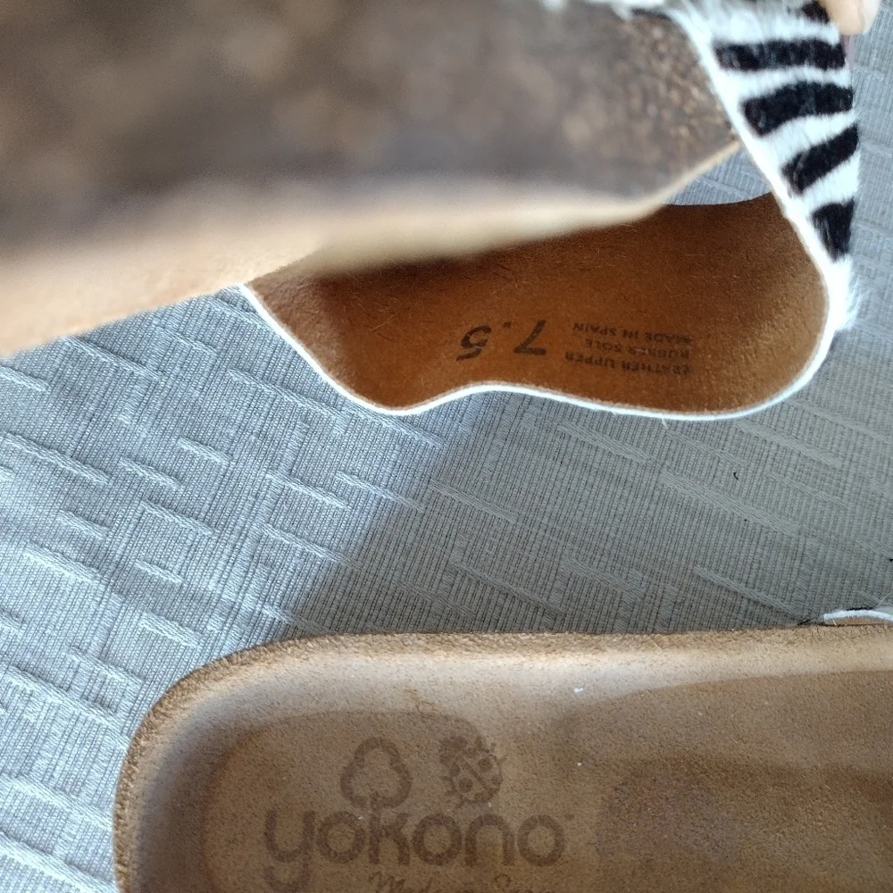 Yokono Womens Brown White Zebra Print Leather Calf Hair Slide Sandals Size 7.5